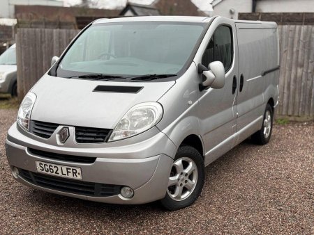 RENAULT TRAFIC 2.0 dCi SL27 eco Sport L1 H1 3dr (Phase 3)